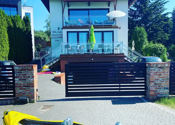 Apartamenty Nad Jeziorem Charzykowskim Villa Emilia