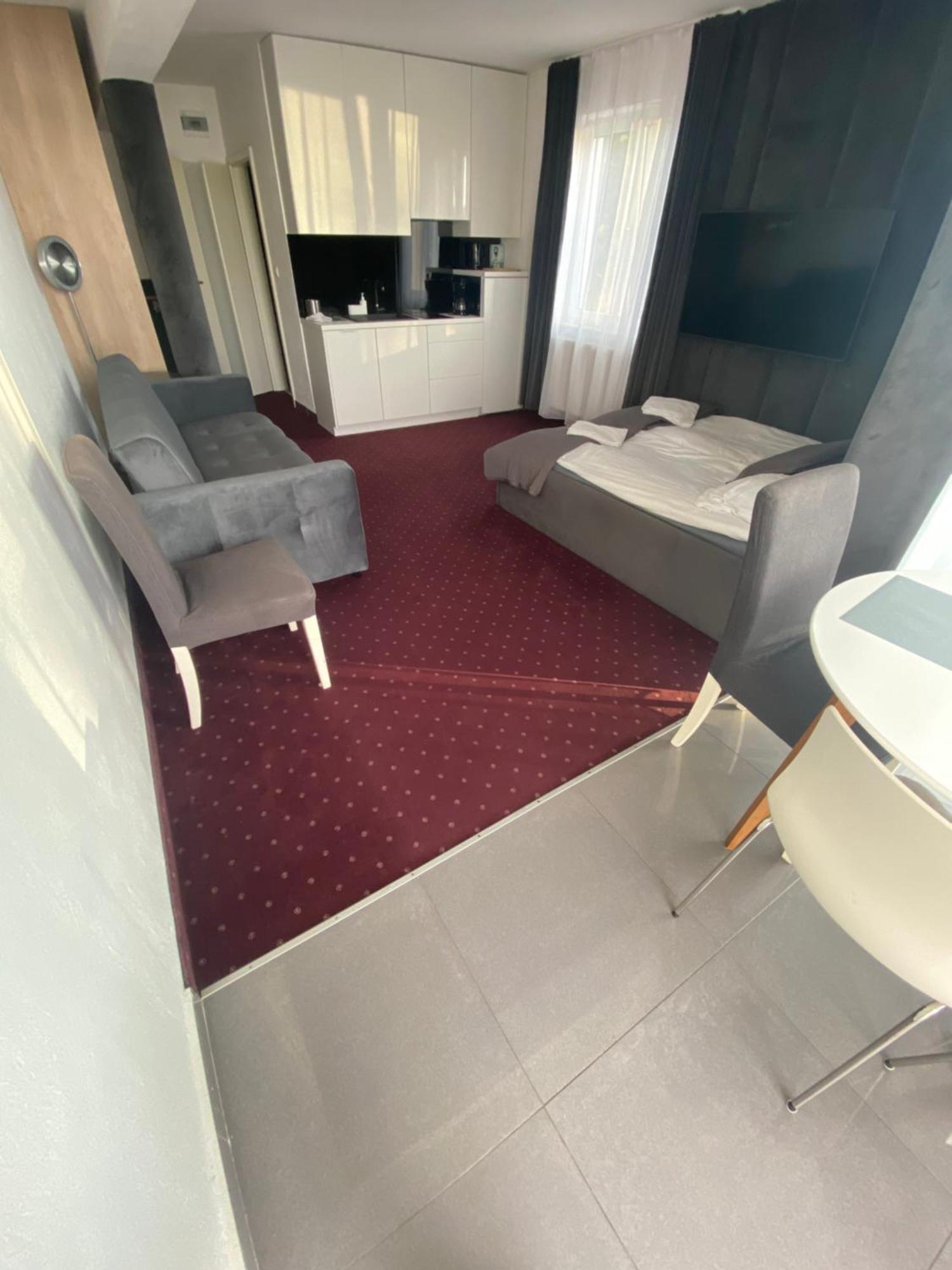 Nad Jeziorem Charzykowskim Emilia Apartment Charzykowy